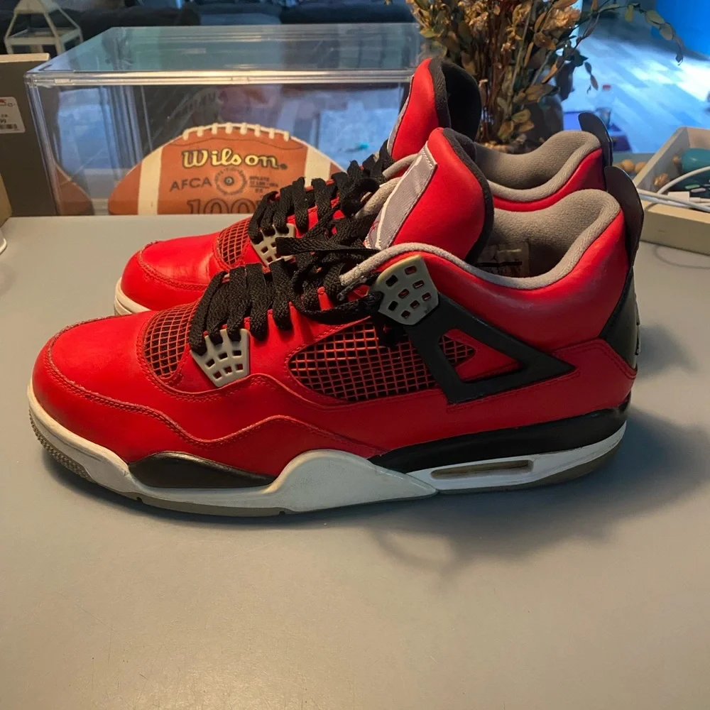 Jordan 4 “Toro Bravo” (2013) Beaters - Picture 3 of 11